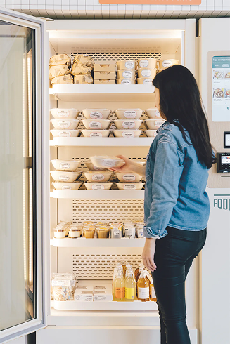 Espace Gourmand avec frigo connecté au Centre d'affaires EGB